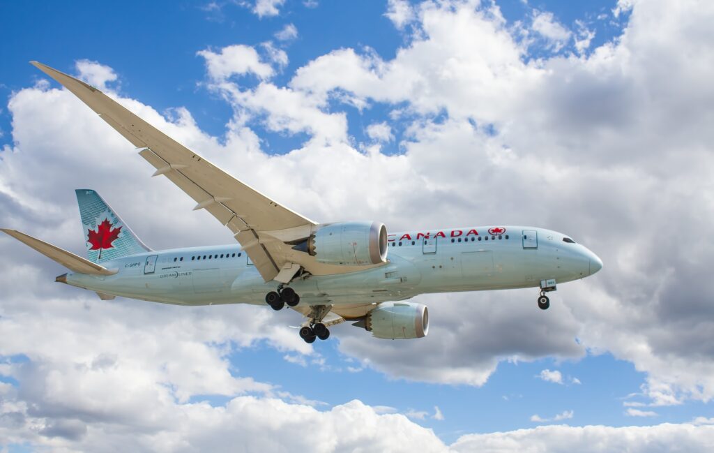 how to become a pilot in canada, air canada