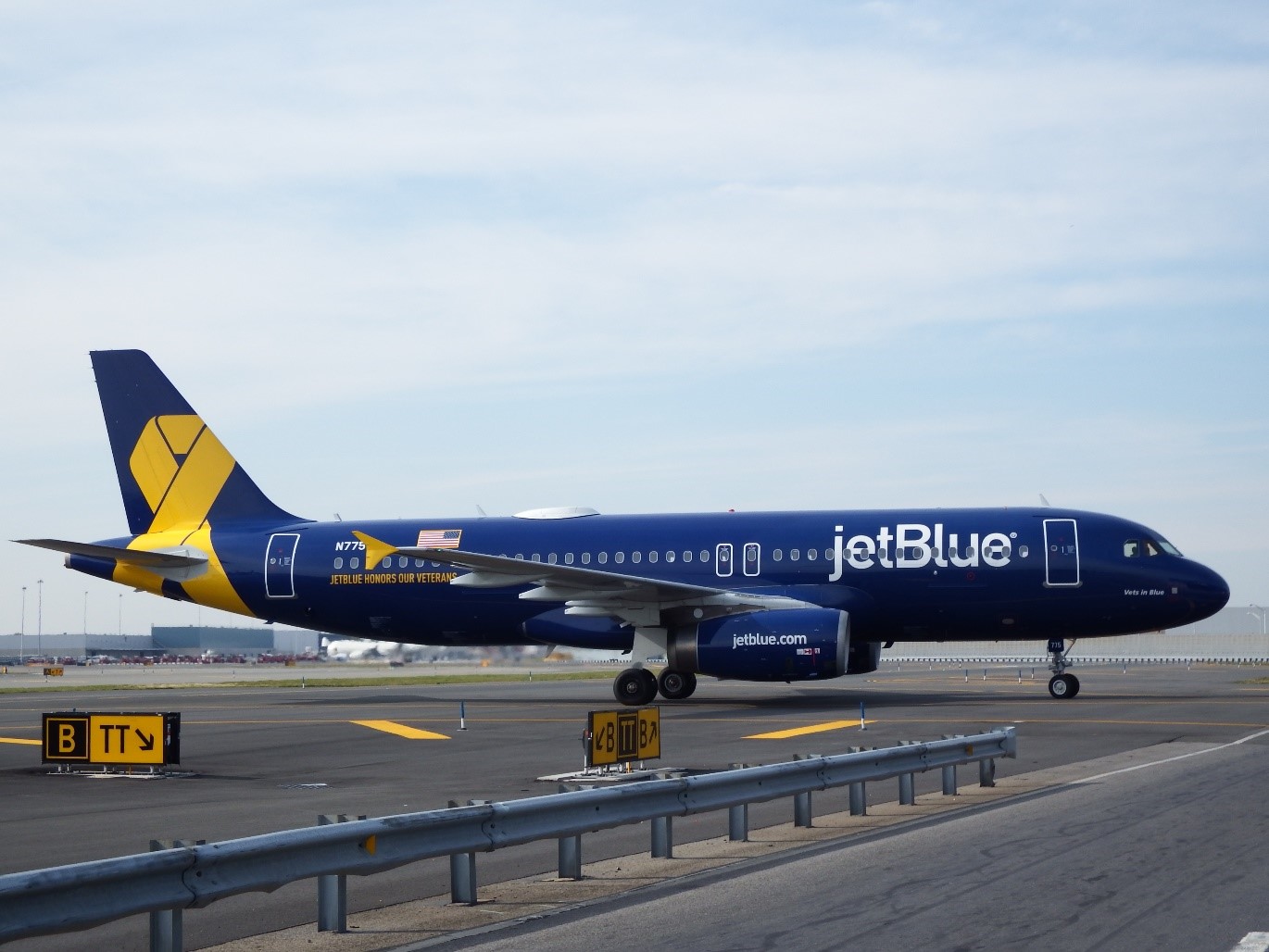 JetBlue Airlines Review; Pros and Cons Pro Aviation Tips