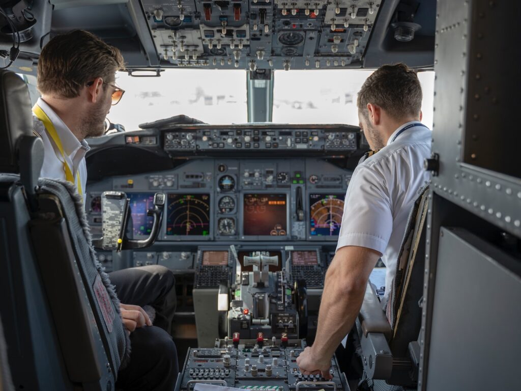 plane cockpit familiarization 